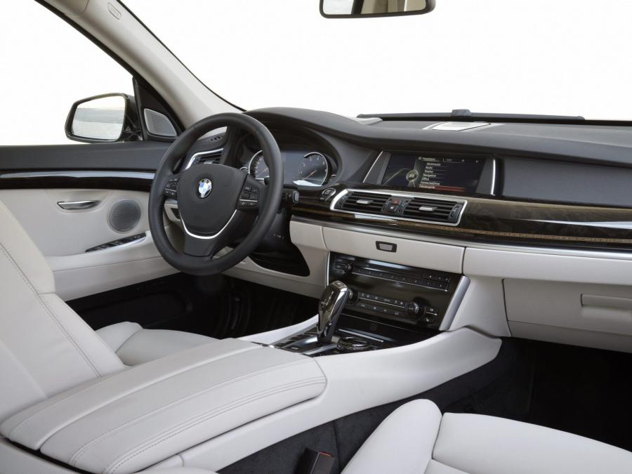  BMW 535i Gran Turismo Luxury Line 2013 года  (фото 14 из 16)